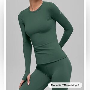 ALO Yoga Deep Green Long Sleeve Top